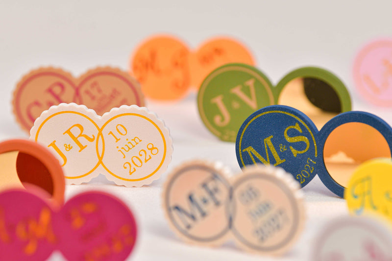 Magnets personnalisés colorés pour invités de mariage