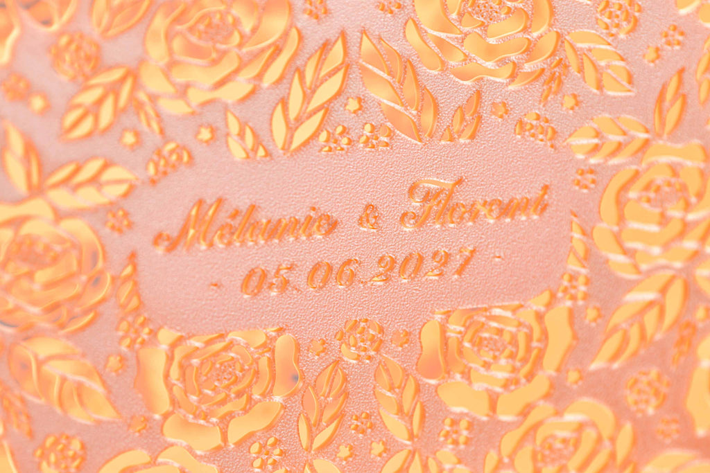 Urne rectangulaire personnalisée - Roses (lumière en option)