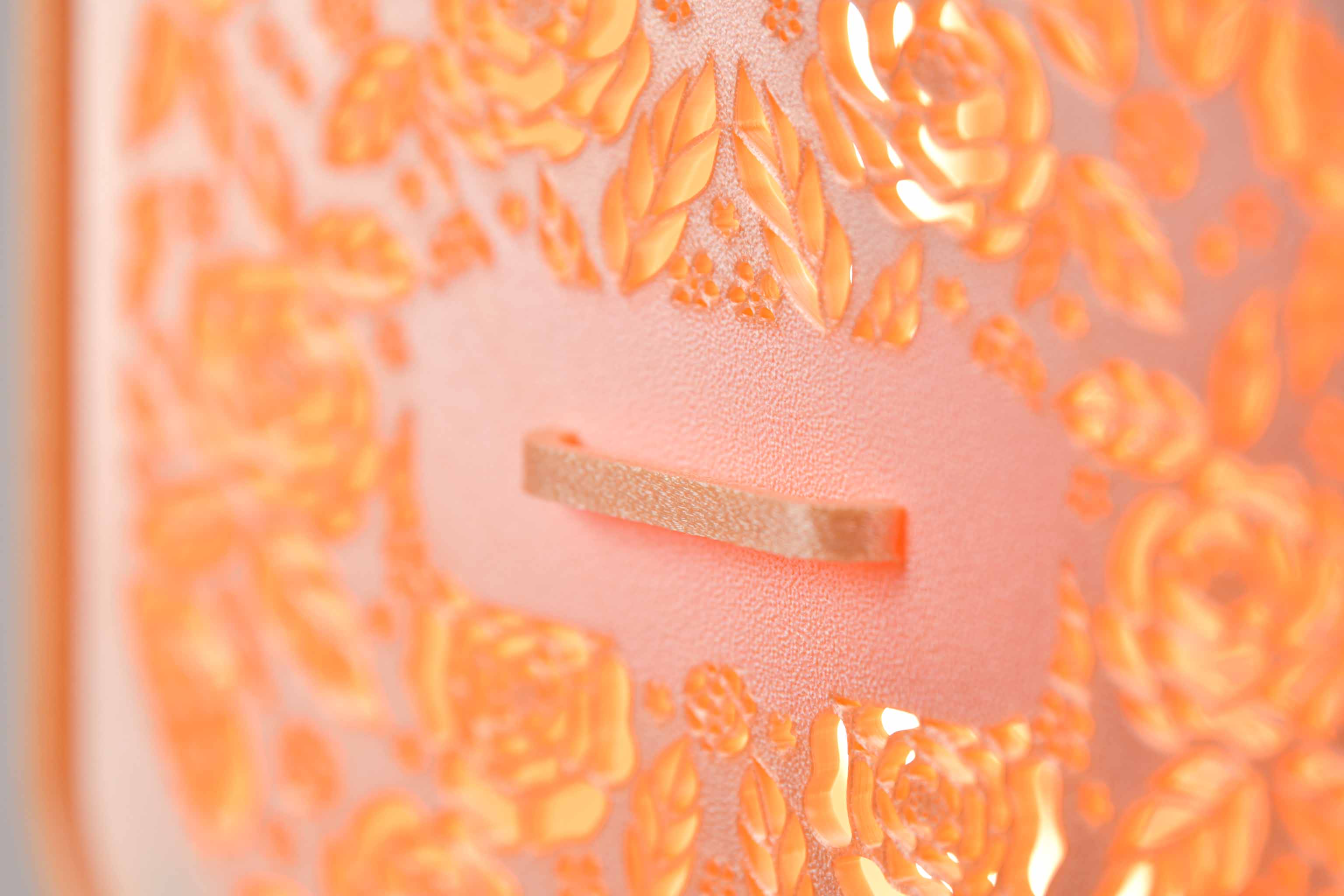 Urne rectangulaire personnalisée - Roses (lumière en option)