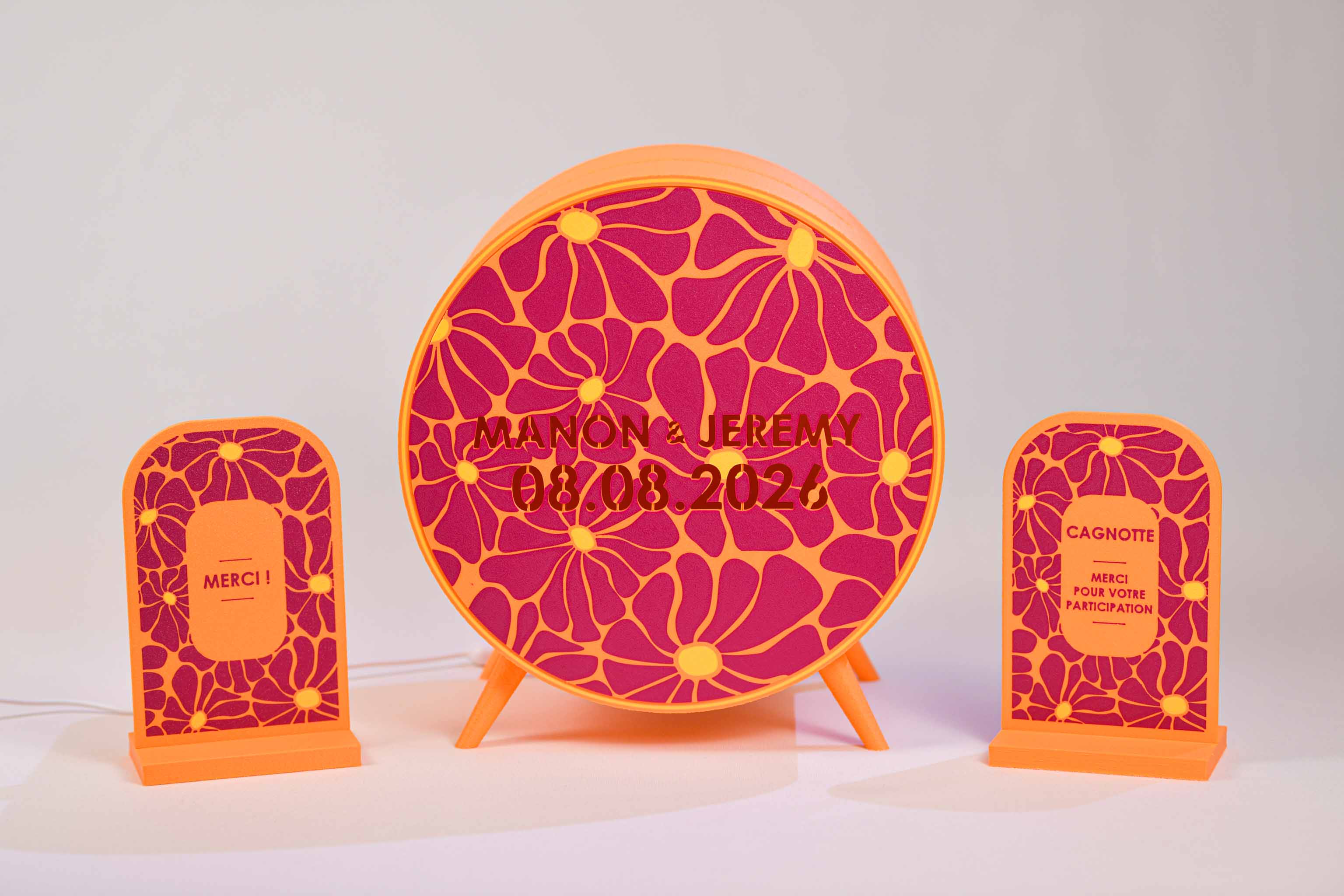 Urne ronde personnalisée - Fleurs (sur pieds) (lumière en option)