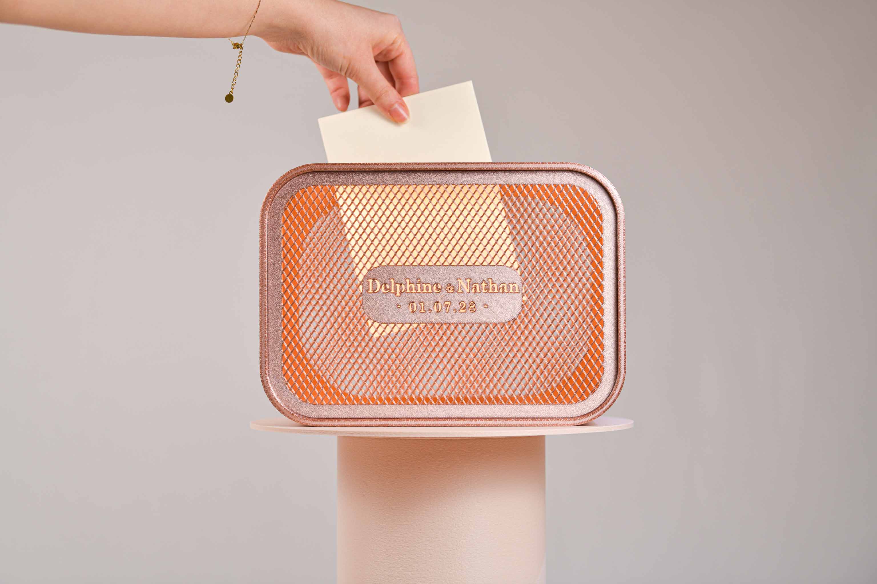 Urne rectangulaire personnalisée - Croisillons (avec lumière)