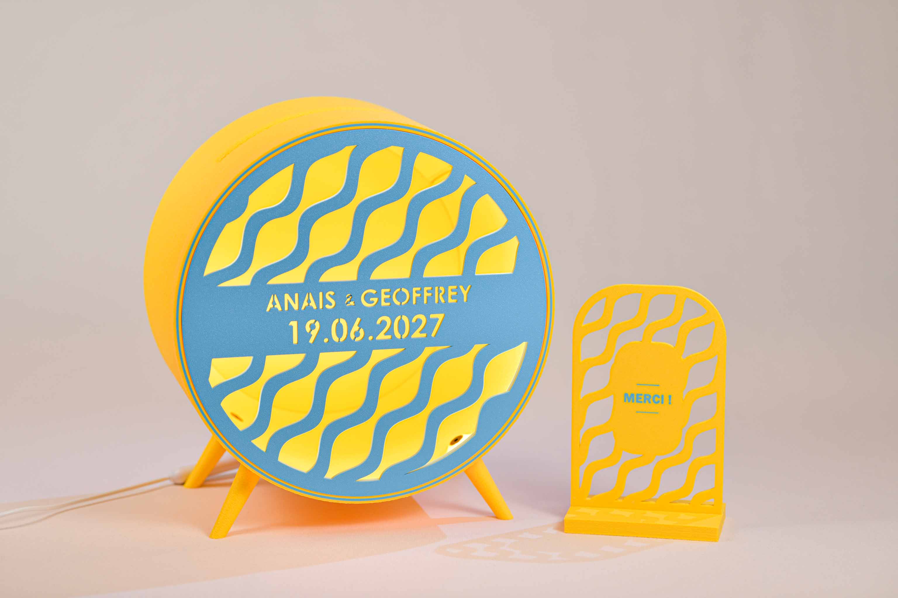 Urne ronde personnalisée - Vaguelettes (sur pieds) (avec lumière)