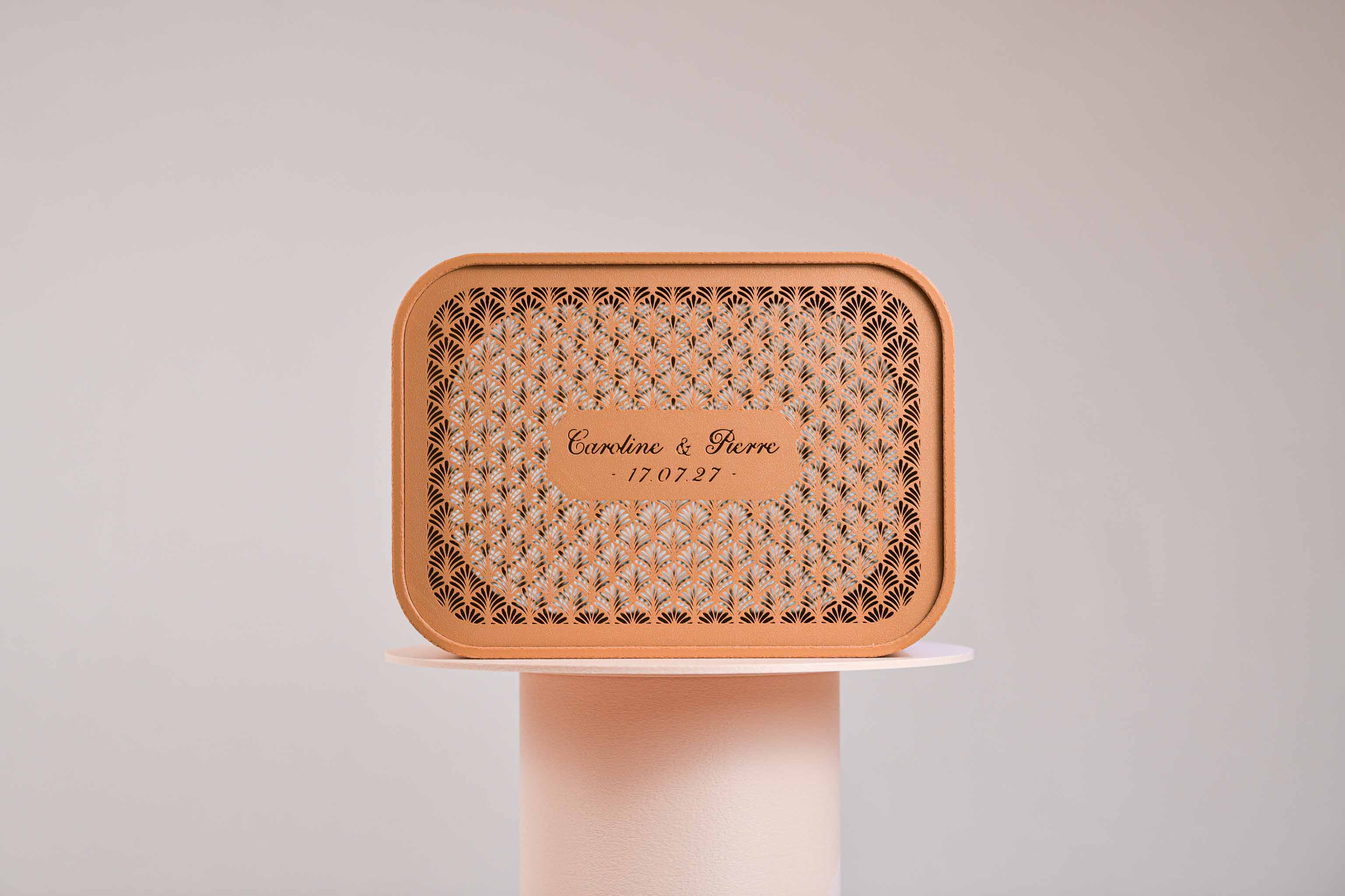 Urne rectangulaire personnalisée - Palmettes (lumière en option)