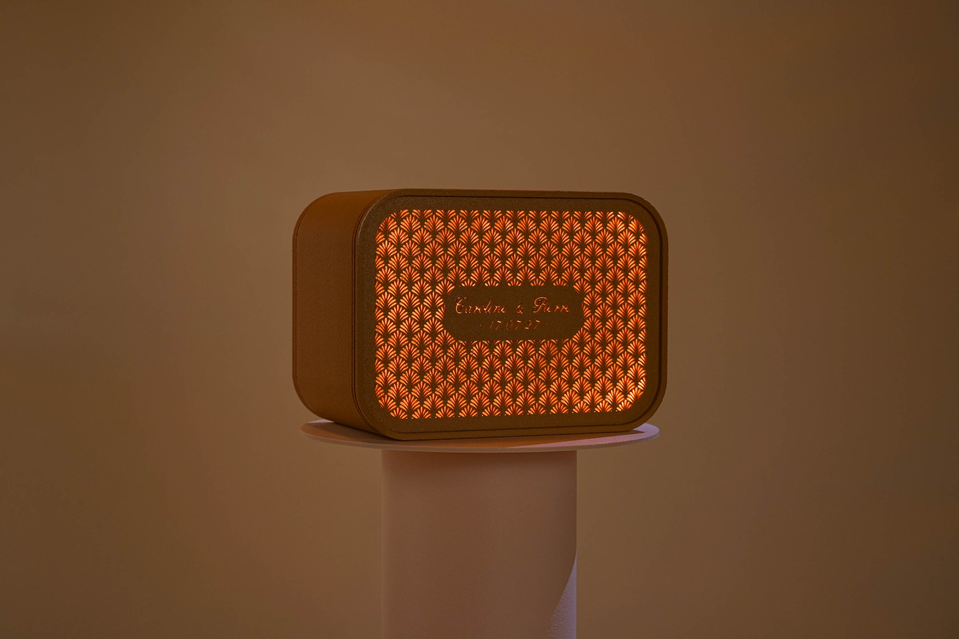 Urne rectangulaire personnalisée - Palmettes (avec lumière)